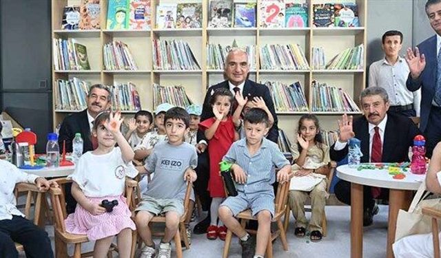 Bölgenin en büyük kültür yatırımı: Şırnak İl Halk Kütüphanesi açıldı