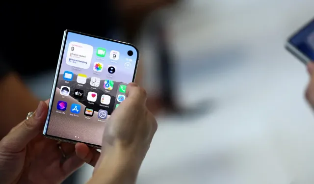 Apple’dan iPhone Duo için satış öncesi sürpriz hamle