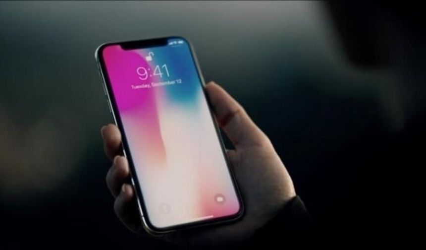 'Apple iPhone X'in üretimini durduracak'