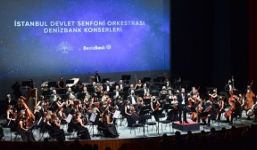 İSTANBUL - İDSO, AKM'de 13 yıl aranın ardından konser verdi