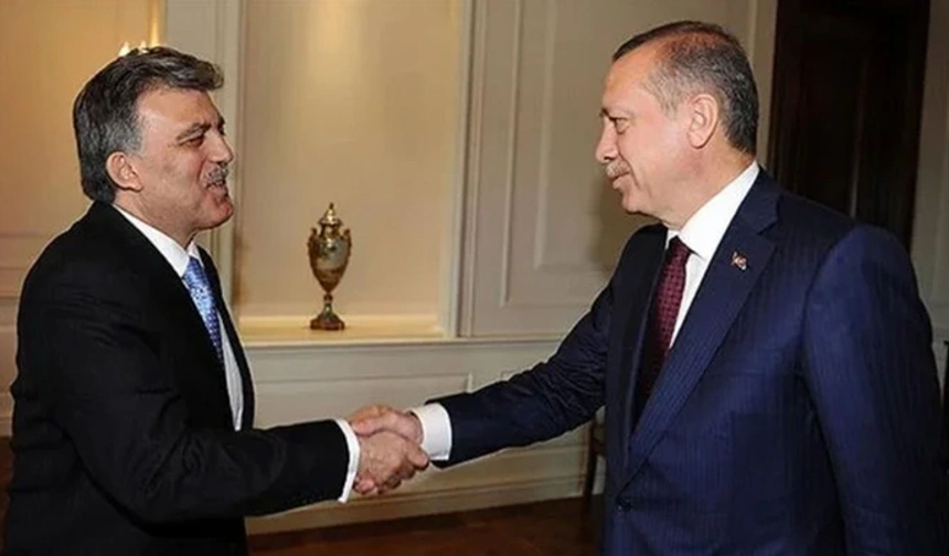 Abdullah Gül'den Cumhurbaşkanı Erdoğan'a tebrik telefonu!