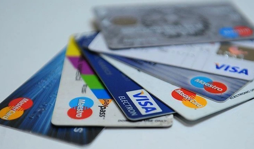 Kredi kartı kullanan herkesten o tarihte toplu kesinti yapılacak!