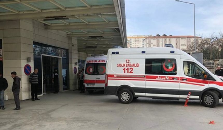 Siirt'te Okul Servis Kazası: 1 Öğrenci Hayatını Kaybetti, 5 Öğrenci ve Sürücü Yaralandı