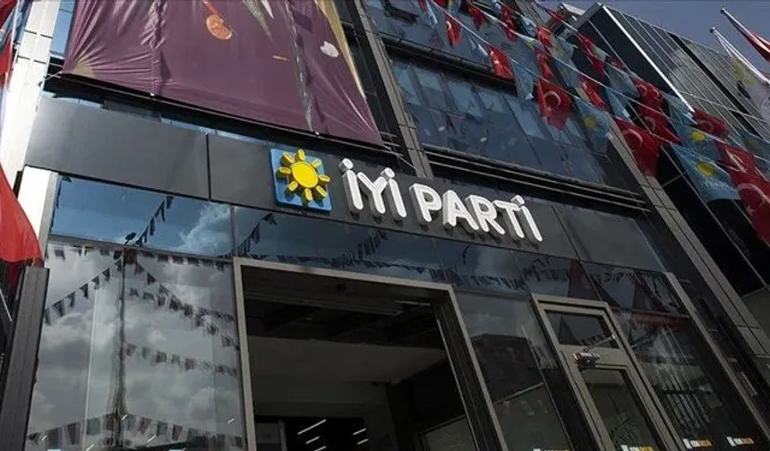 Yaprak dökümü devam ediyor: İYİ Parti'de üst düzey istifa