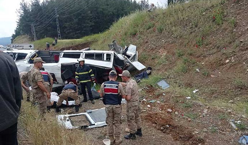 Gaziantep'te Trafik Kazası: Sekiz Ölü, Çok Sayıda Yaralı Var