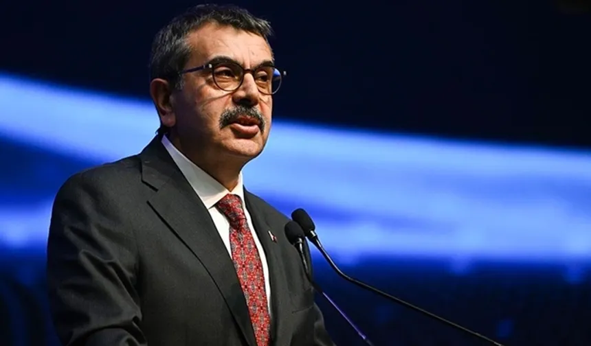 Bakan Tekin'den Özel Okullara Fahiş Fiyat ve Kitap Uyarısı