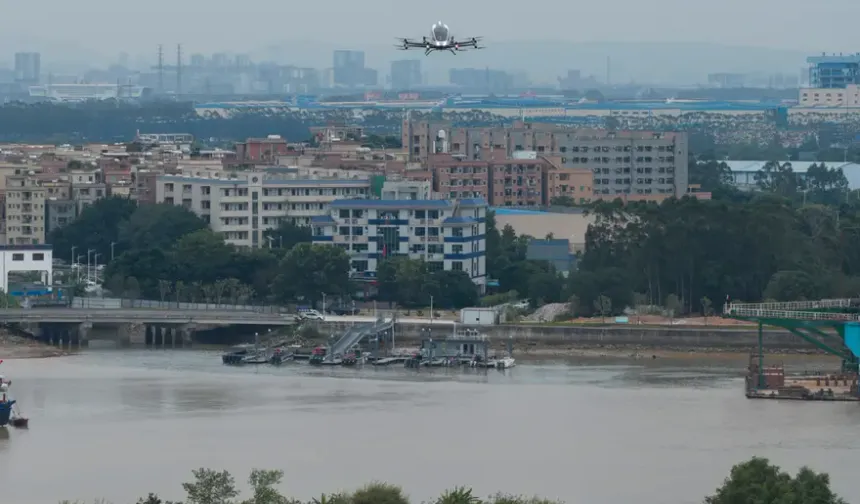Uçan taksi çağı başlıyor! Drone’larla yemek teslimatı hızlandı