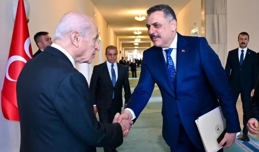 Bahçeli’ye sunulan “gizemli dosya” iddiası: 7 maddelik yasa taslağı kulisleri hareketlendirdi