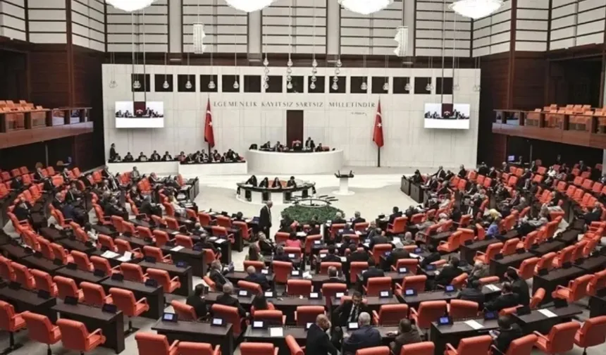 Gözler TBMM’de! Yeni resmi tatil geliyor: Tarih belli oldu