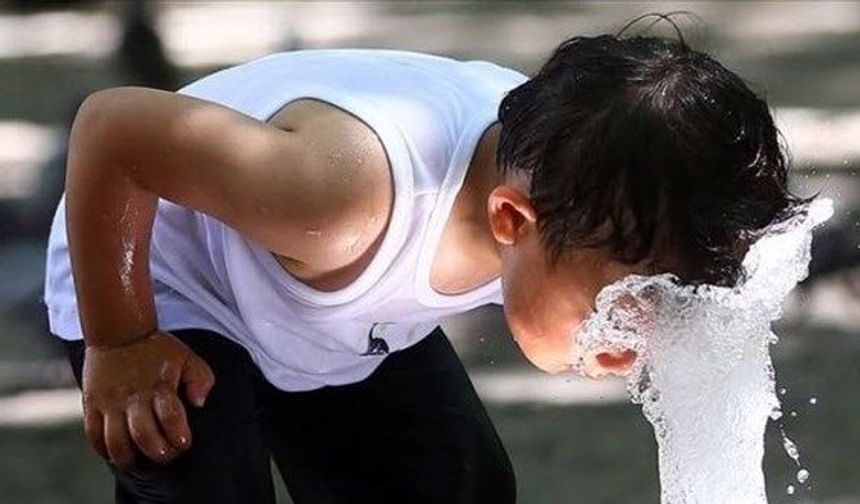 Meteoroloji uzmanından dikkat çeken uyarı: “Yaz bitmeyecek, sıcaklar sonbahara sarkacak”