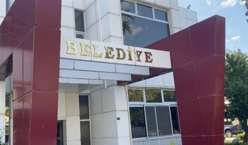 Seferihisar Belediyesi'ne rüşvet operasyonu: Belediye Başkan Yardımcısı dahil 5 kişi tutuklandı