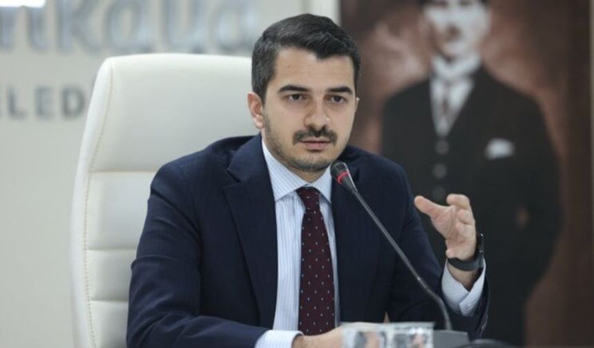 Çankaya'da 'Kılıçdaroğlu' kavgası! Su şişeleri havada uçuştu