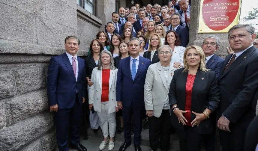 Yeni Parti'de MYK Açıklandı: Üye Sayısı 18'den 9'a Düştü