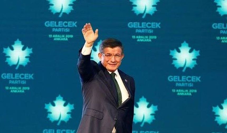 Davutoğlu açıkladı: Gelecek Partisi siyasi faaliyetlerini sonlandırdı