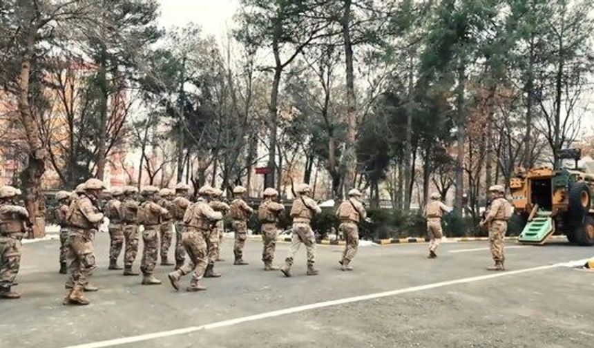 Diyarbakır Merkezli 6 İlde Organize Suç Örgütüne Operasyon: 27 Şüpheli Gözaltında