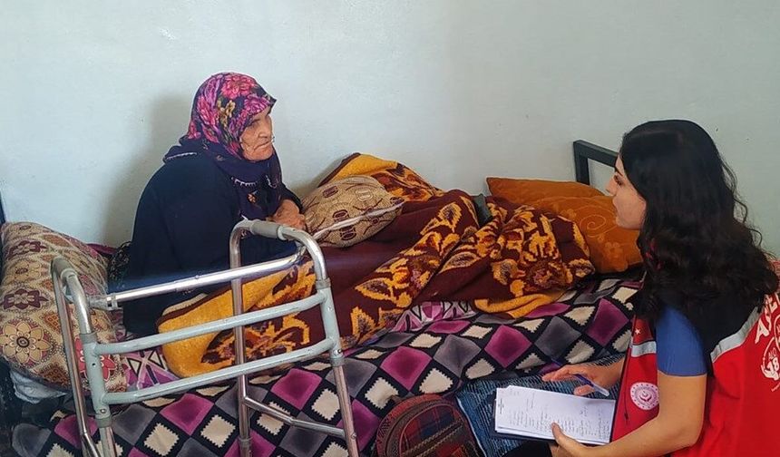 Yeni zamlı evde bakım ödemelerinin yatırılma tarihleri açıklandı!