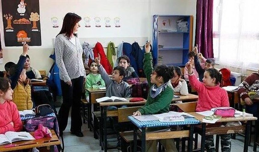 Okullarda Ders Programı Tartışması! İdarenin Yetkisi Nerede Başlar, Nerede Biter?