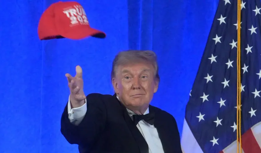 Trump, Yeniden Başkanlığa Aday Olacağını Açıkladı
