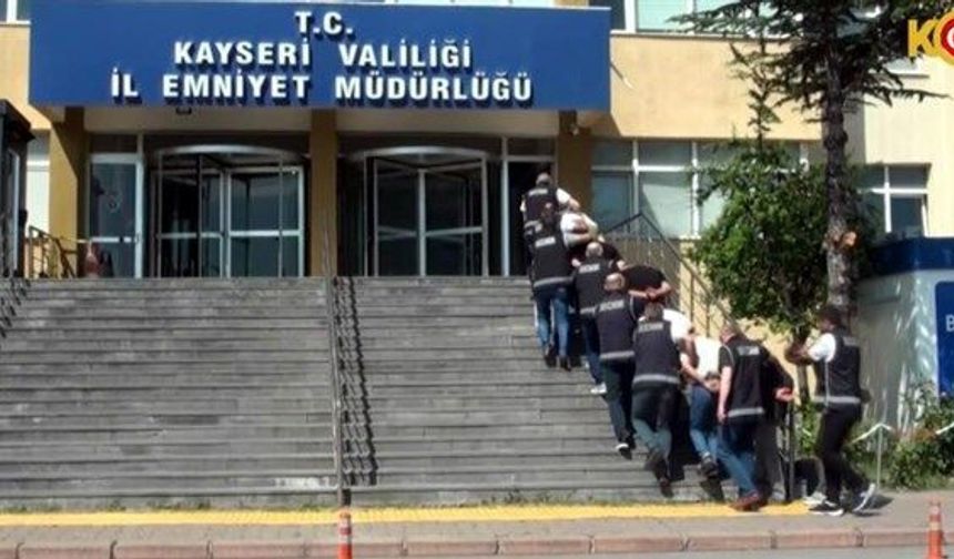 Yapay Zekayla Sınav Sahteciliğine Operasyon: 6 İlde 20 Gözaltı