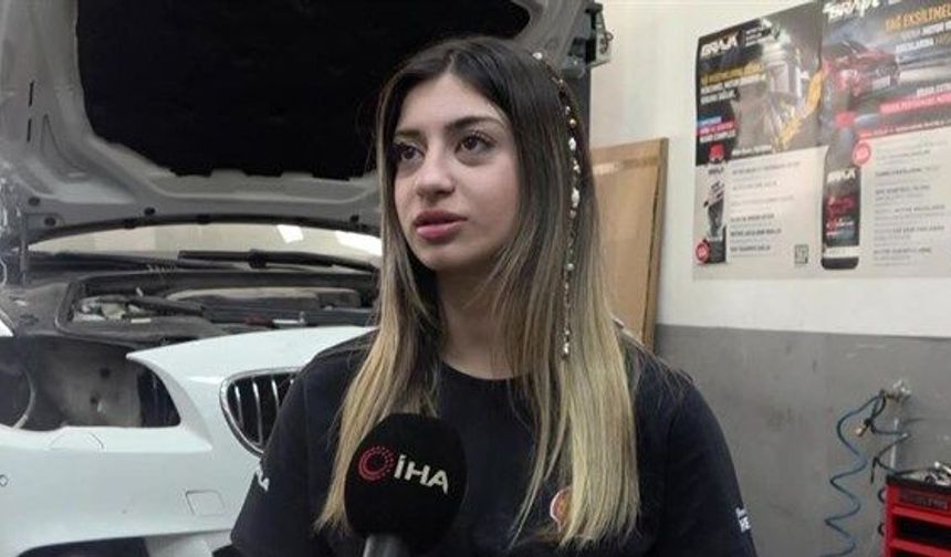 19 yaşındaki Azra oto tamirhanesinde usta kalfalara taş çıkarıyor