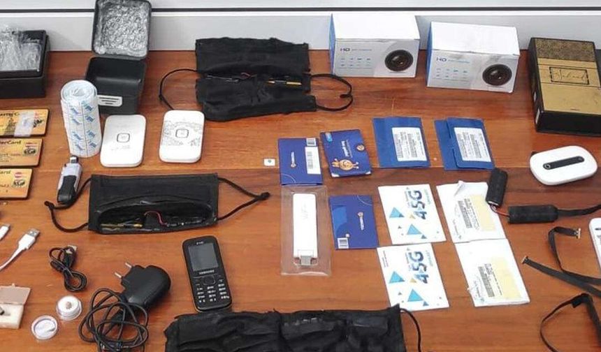 Unutulan Çanta Kopya Düzenini Ortaya Çıkardı: MEB Öğretmeni Gözaltına Alındı