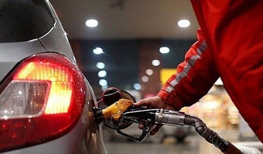 Akaryakıtta yeni zam: Motorinin litresi 82 lirayı aşacak