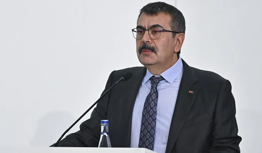 Milli Eğitim Bakanı Yusuf Tekin'den okullarda 'serbest kıyafet' açıklaması