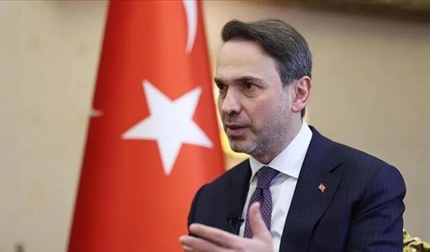 Bakan Bayraktar: YKS'de ilk 100 bine giren öğrencilere aylık 13 bin 750 TL burs