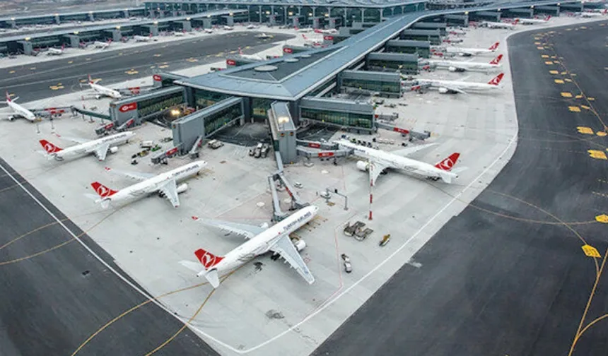 İstanbul Havalimanı'nda tarihi rekor: Tek günde 289 bin 732 yolcuya hizmet verildi