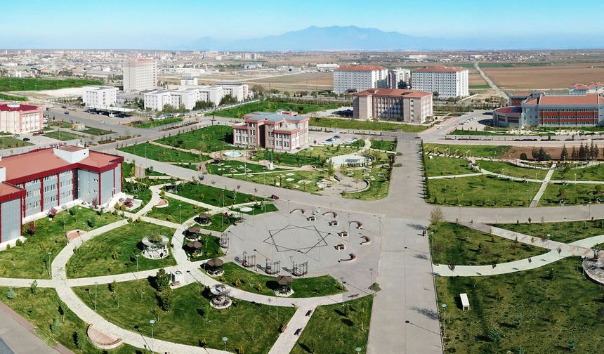 Karamanoğlu Mehmetbey Üniversitesi 32 Sözleşmeli Personel Alacak