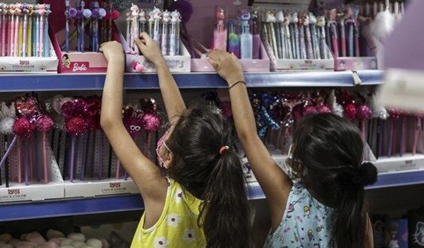Okul çantası doldurma maliyeti yüzde 25 arttı: Ortalama 2 bin 500 liraya doluyor