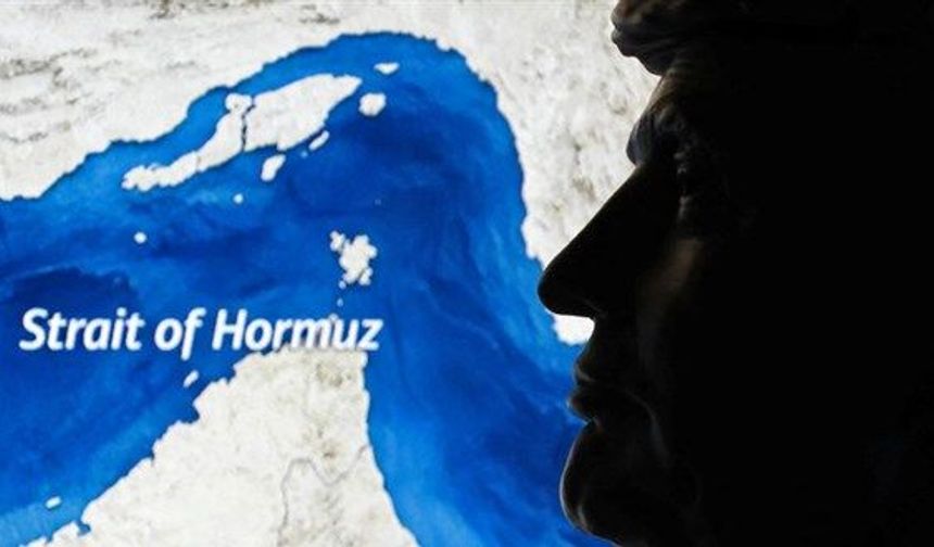 Trump, Hürmüz Boğazı'nı “ABD toprağı” olarak gösteren bir görsel paylaştı