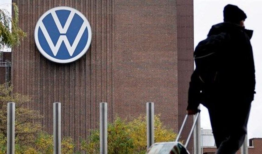 Volkswagen’de dev küçülme: 100 bin kişiyi işten çıkaracağını duyurdu