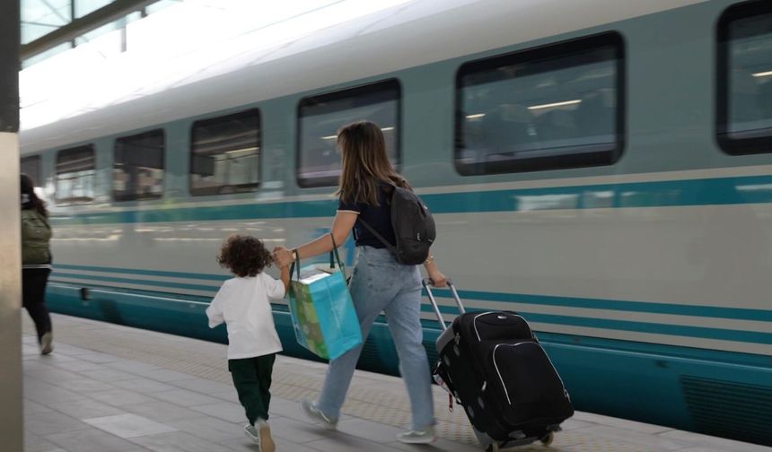 Tren bileti bulamayanlara boş yer açılınca anında bildirim gelecek