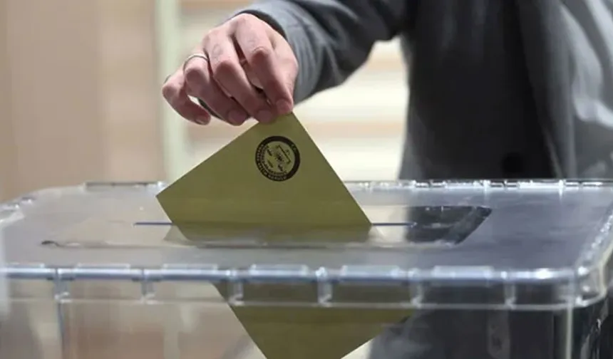Son seçim anketi: Yeni Parti'de sert düşüş, fark 1,43 puan