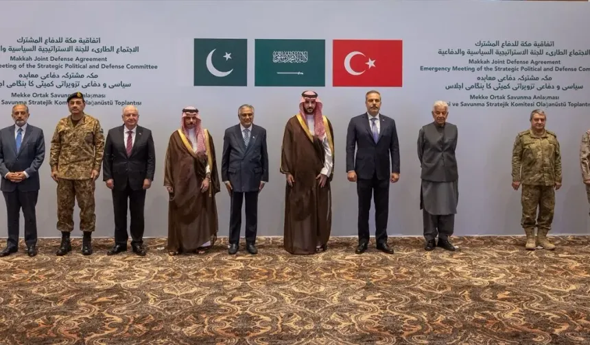 Bakan Fidan ve Bakan Güler Suudi Arabistan'da...