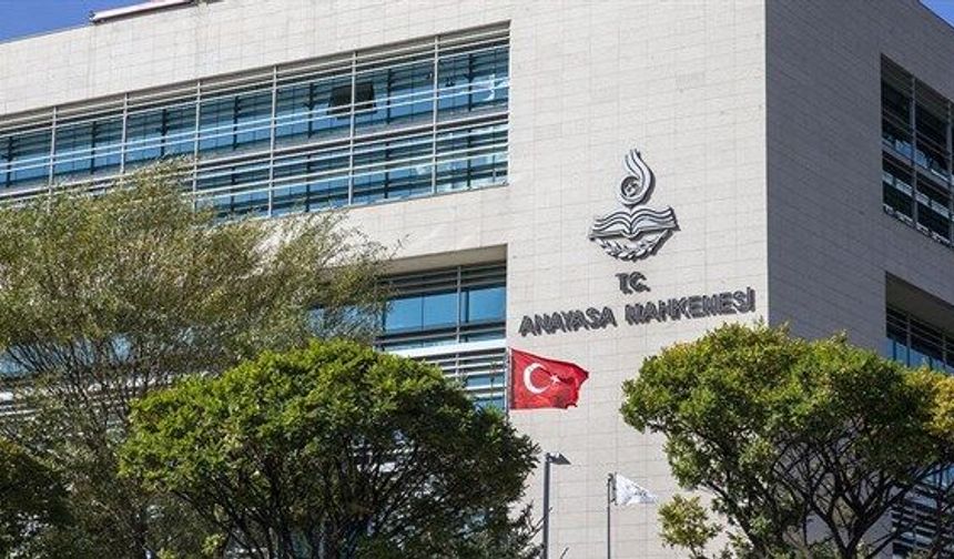 26 siyasi parti hakkında suç duyurusu: Anayasa Mahkemesi harekete geçti