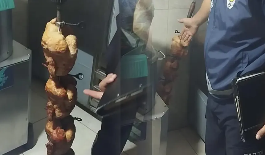 Vatandaşa sunulacaktı: Zabıta ekipleri 15 kilogram bozuk tavuk buldu