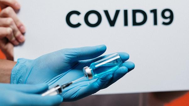 Bilim Kurulu üyesi Prof. Dr. Levent Akın, yeni tip koronavirüs (Kovid-19) salgınına karşı başlayacak aşılama süreciyle ilgili olarak merak edilenleri yanıtladı.