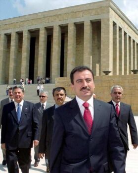 İlkeli duruşuyla dikkati çeken bir lider: Muhsin Yazıcıoğlu