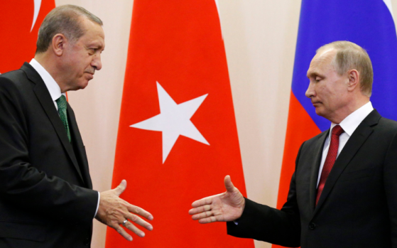RUSYA: TARAFSIZ

Rusya Barış Pınarı Harekatı’nda taraf olmayacağını açıkladı. Rus senatör Vladimir Cabarov, Rusya’nın Türkiye ve Suriye arasındaki çatışmaya dahil olmayacağını, Rus ordusunun Suriye’deki başka bir amaç için bulunduğunu söyledi