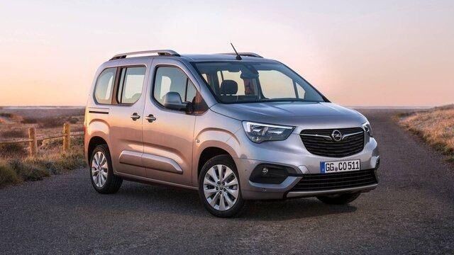 Opel, ticari araç ürün ailesinde de Ekim ayına özel faiz oranları sunuluyor. Bu kapsamda, Combo Life’ın manuel vitesli Edition donanımına 75 bin TL için 12 ay vade ve 0 faiz imkanıyla sahip olunabiliyor. Combo Life, 217 bin 400 TL’den başlayan fiyatla satışa sunuluyor. Combo Cargo’da ise 75 bin TL için 12 ay vade ve yüzde 0,99 faizli kredi imkanı sunuluyor.