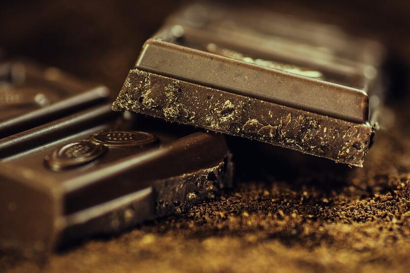 Kakao sadece sadece lezzetli değildir... Aynı zamanda yüksek bir antioksidan, vitamin ve mineral deposu olan ciddi bir süper gıdadır. 2 yemek kaşığı kakao tozu şunları içerir:
Kalori: 130
Protein : 7 gram
Lif : 8 gram
Yağ : 6 gram
Karbonhidratlar : 13 gram