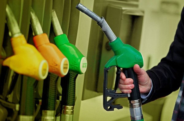 0x0-benzin-mazot-fiyati-son-dakika-11-mart-2023-benzin-litre-fiyati-ve-mazot-fiyati-ne-kadar-kac-tl-oldu-1678512832328