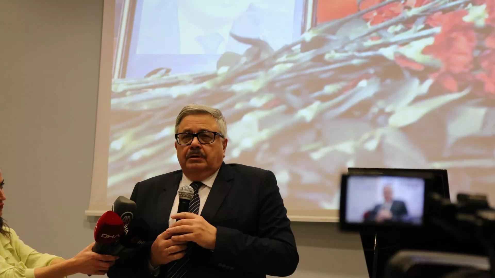 Karlov suikastında 'mahrem imamın' eşi İstanbul'da yakalandı ...