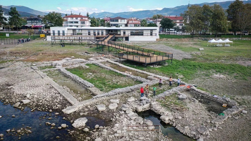 Iznik Papa 3