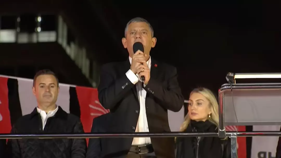 Özgür Özel 3