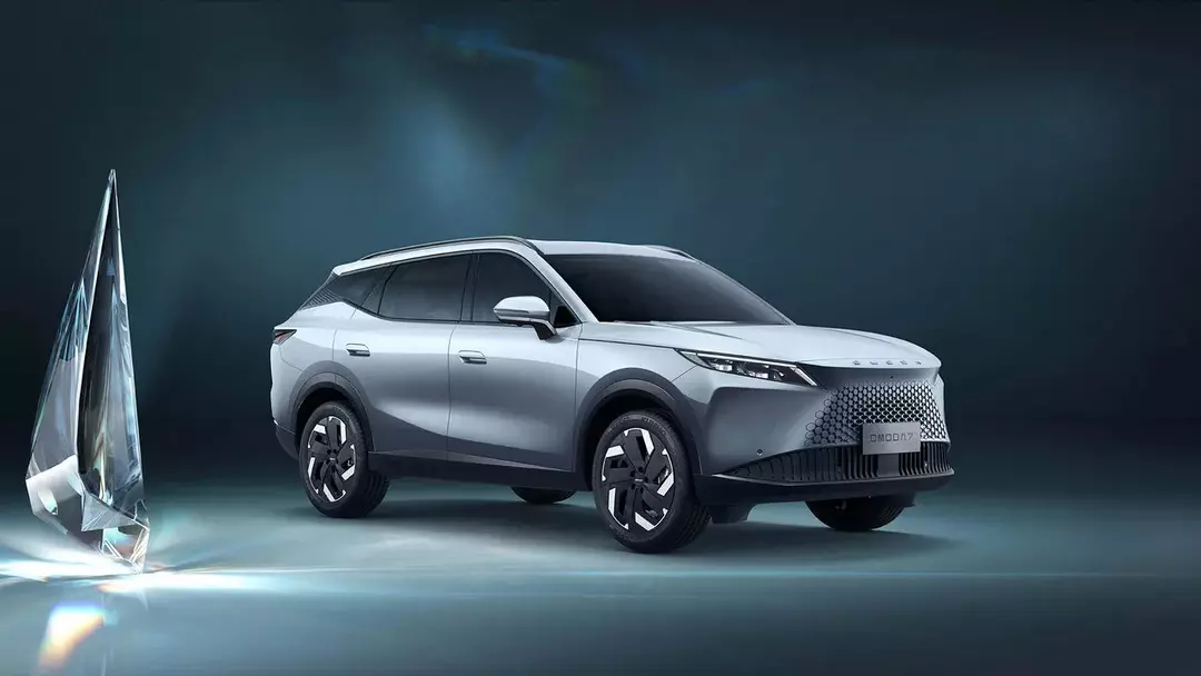 Omoda 3