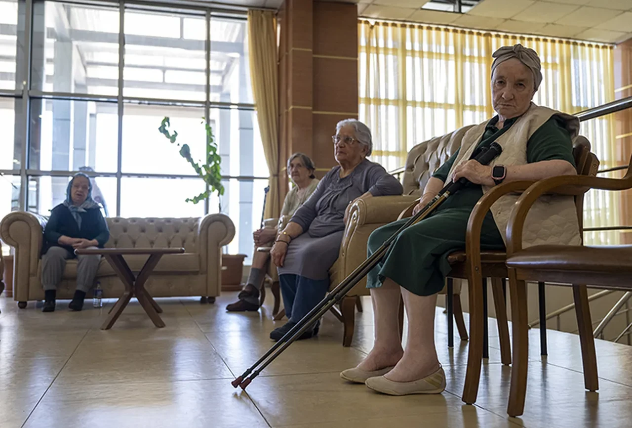 Huzurevleri Ile Yasli Bakim Ve Rehabilitasyon Merkezlerinde Yeni Donem 3332633 202605060306 2