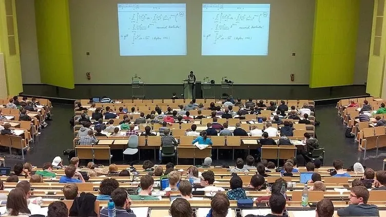0X0 Son Dakika Enstitu Sosyal Genel Koordinatoru Dr Ipek Coskun Armagan Sabaha Konustu Universitede Bazi Bolumler 1782878445823